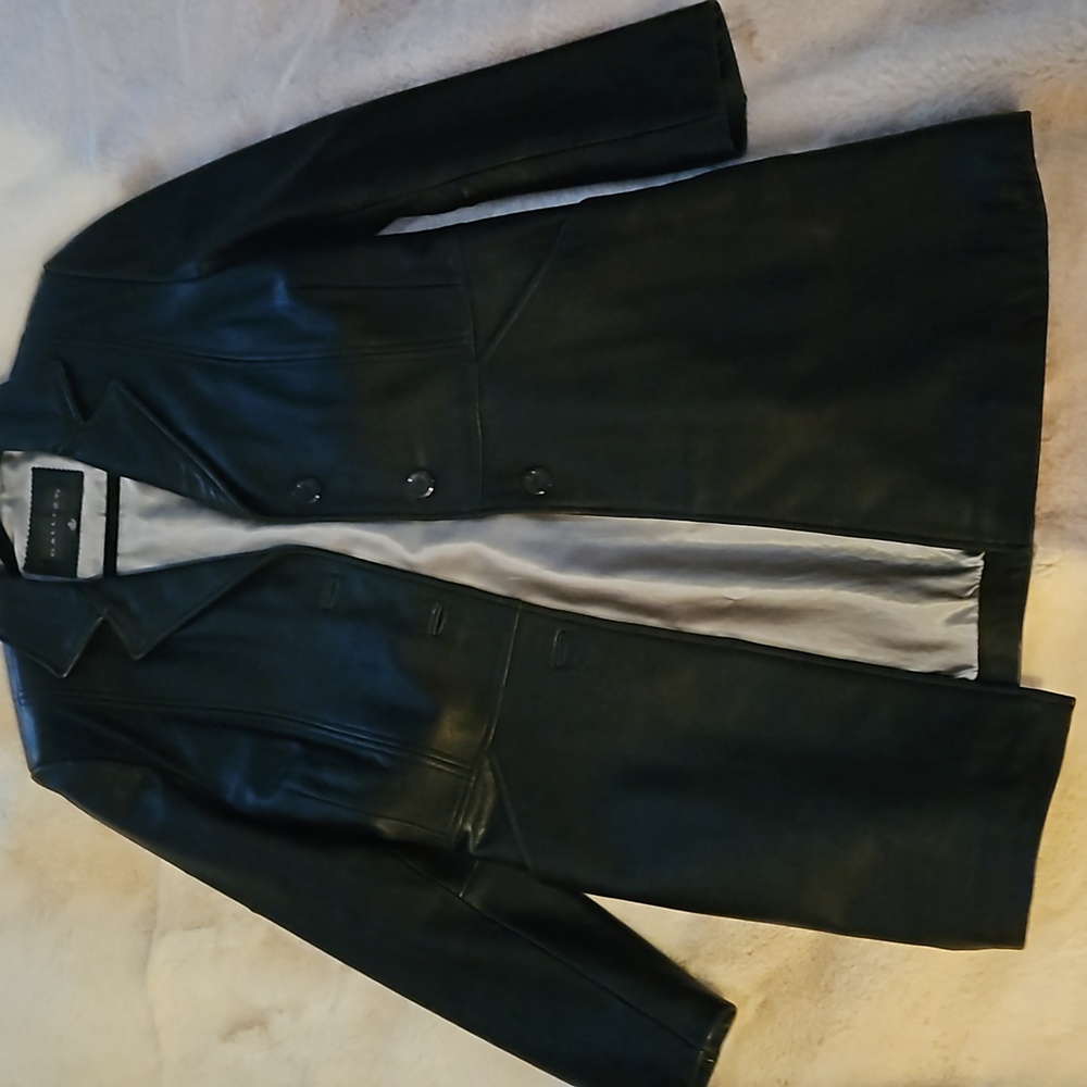 Gallery Womens Leather knee length coat